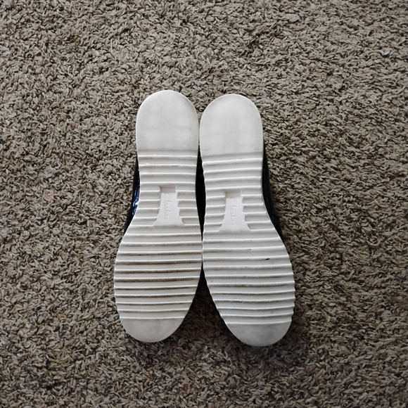 Clarks Collection Serena Terry Slip-On | Size 11 N | Glossy Croc Finish Excellen - Picture 3 of 5